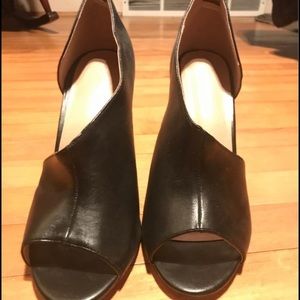 Brand New Just Fab Heels. Never worn!